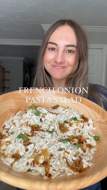 French Onion Salad, French Onion Dip Pasta Salad, French Onion Pasta Salad, Potluck Food, French Onion Dip, Healthy Meals For One, Onion Salad, Happy Cooking, Onion Dip