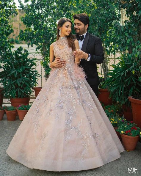 Indian Engagement Photos, Dolly J, Engagement Gowns, Indian Wedding Gowns, Designer Bridal Lehenga Choli, Bridal Lehenga Designs, Reception Gown, Designer Bridal Lehenga, Bridal Poses