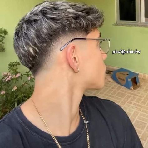 Drop Fade Blonde Hair, Mid Drop Fade Straight Hair, Drop Fade Faux Hawk, Mid Taper Straight Hair, Low Fade En V, Mid Drop Fade, Taper Fade Long Hair, Mens Haircuts Thick Hair, Taper Fade Short Hair