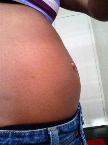 10 weeks #baby #bump 3 Months Pregnant Belly Bump, 10 Weeks Pregnant Bump, Small Pregnancy Bump, Pregnancy Prank Picture, 3 Months Pregnant Belly, 4 Months Pregnant Belly, Small Pregnant Belly, 2 Weeks Pregnant, Small Baby Bump