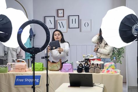 Finding the Best Livestream Shopping Host: 5 Do's and 5 Don'ts - Influencer Marketing Factory Content Words, Shopping Games, Instagram Advertising, Paid Advertising, Marketing Guide, Shopping Event, Event Promotion, Social Commerce, News Website