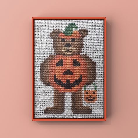 Cross Stitch Pumpkin Free Pattern, Boo Cross Stitch, Frankenstein Cross Stitch, Pumpkin Spice Cross Stitch, Trick Or Treat Cross Stitch Pattern, Pumpkin Costume, Easter Photos, Cross Stitch Books, Dmc Thread