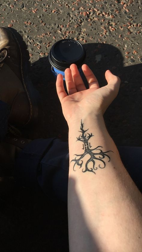 Runes T H L , Viking Tatt #tattoo #yggdrasil #yggdrasiltattoo #viking #mythology Yggdrasil Tattoo Simple, God Of Nature Tattoo, Viking Style Tattoo Norse Mythology, Minimalist Viking Tattoo, Swedish Tattoo Ideas Men, Simple Norse Tattoo, Yggradsil Tattoo, Viking Inspired Tattoos, Matching Viking Tattoos