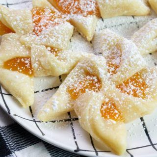 Finnish Pinwheel Cookies, Pinwheel Cookies Recipe, Apricot Recipes, Pinwheel Cookies, Jam Cookies, Cream Cheese Cookies, Roll Cookies, Pretty Cookies, Xmas Cookies