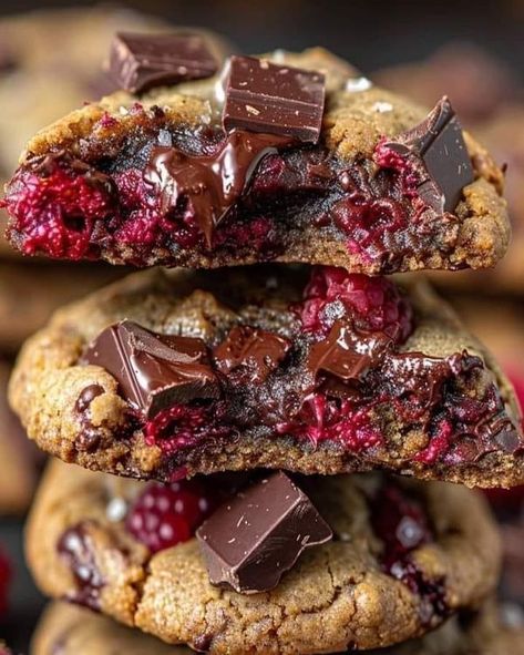 Gordon Ramsay 🍖 | 😋🍫💖  Irresistible Raspberry Chocolate Chunk Cookies  | Facebook Health Chicken Recipes, Christmas Baking Cookies, Chocolate Pairings, Raspberry Cookies, Creamy Potato Salad, Raspberry Chocolate, Cookie Spread, Chocolate Chunk, Chocolate Chunk Cookies