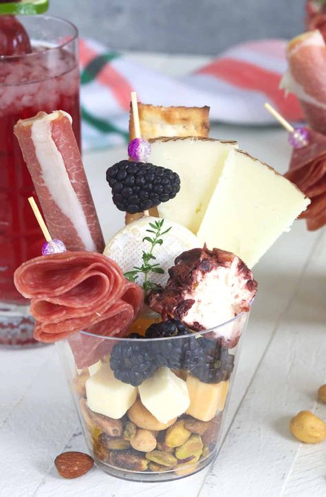 Easy Charcuterie Cups - The Suburban Soapbox Single Serve Charcuterie, Easy Charcuterie Cups, Charcuterie Cup, Easy Charcuterie, Charcuterie Cups, Grazing Platter, Catering Ideas Food, Charcuterie Inspiration, Charcuterie And Cheese Board