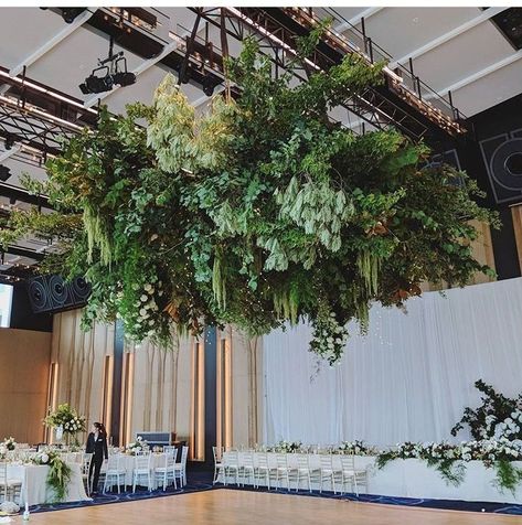 Hanging Greenery, Hanging Wedding Decorations, Plant Installation, Wedding Reception Fun, Cottage Garden Design, Ceiling Installation, Hanging Flowers, Deco Floral, Reception Ideas