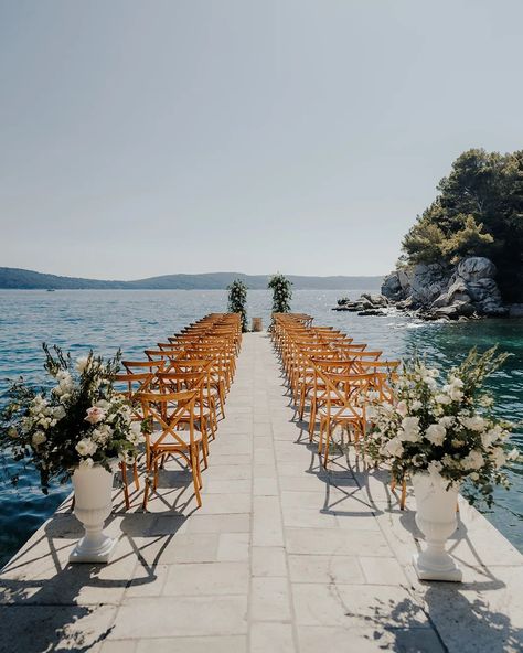 Such a perfect ceremony spot! Photo @andrea.grzicic.weddings Florist @hedera_design Rentals @restoran.gusar #weddingsvilladalmacija… | Instagram Croatia Wedding Venues, Wedding In Croatia, European Castle Wedding, Cocktail Hour Wedding Decorations, Hollywood Glam Wedding, Croatia Wedding, Romantic Beach Wedding, Villa Garden, Exotic Wedding