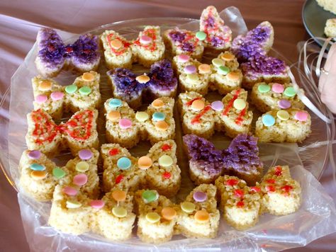 Butterfly Rice Krispie Treats, Butterfly Treats, Roll Out Cookies, Daisy Duck Party, Desert Ideas, Chocolate Roll, Cookies Easy, Rice Krispy, Minnie Party