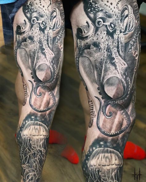 Tat Drawings, Ocean Themed Tattoos, Ocean Sleeve Tattoos, Ocean Sleeve, Black And Grey Realism, Earthy Tattoos, Tattoo Black And White, Themed Tattoos, Ocean Tattoo