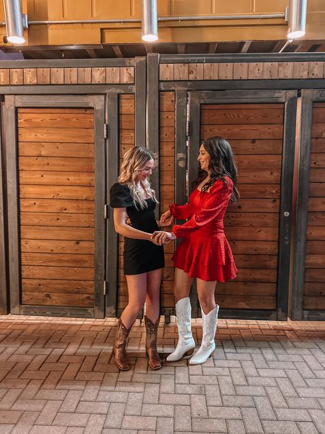 Wedding Guest Outfit Cowgirl Boots, Red Dress With Cowboy Boots, Cowboy Christmas Outfits For Women, Christmas Cowgirl Outfit, Wedding Guest Dress With Cowboy Boots, Cowgirl Christmas Outfit, Cowboy Boots Wedding Guest, Country Christmas Outfits, Quince Outfit