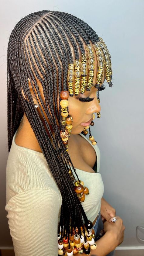 Beads And Braids Women, Shuku Braids, Braid With Beads, Beaded Hairstyles, Beaded Braids, Hair Style For Girls, Southern Hair, Hair Braid Patterns, Wedding Hairstyle Ideas