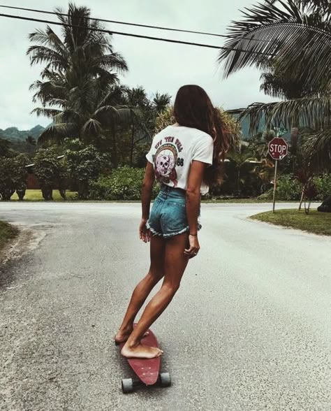 Surfergirl Style, Adrette Outfits, Converse Outfits, Skate Girl, Skater Girl Outfits, Surfer Girl Style, Burton Snowboards, Skater Girl, X Games