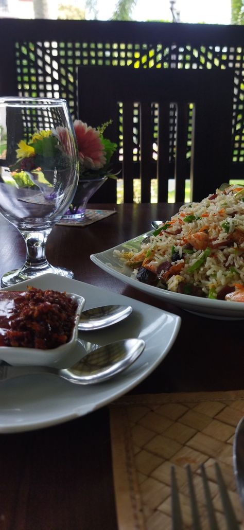 mixed fried rice make with pork beef bbq chicken and diffrent of supply and fish cuttlefish  and other Snap Couple, Pretty Nature Pictures, Pretty Nature, She Loves You, Fried Rice, Nature Pictures, Sri Lanka, Pizza, Rice