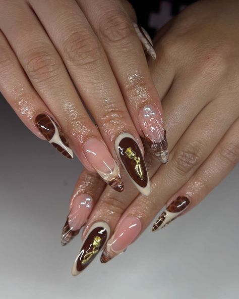 🍂🤎🦂 inspo: @nailsbyciena @shopagaloreco product used: *irish creme + jlo base *eggshell + espresso *bling gel *diamond steel top coat use code ‘ALEXIA10’ at checkout 🤎 #nails #nailart #naildesign #nailinspo #fallnails #fallnails🍁🍂 #fallnailart #gelx #gelxinspo #gelxnails #nailtech #cltnails #cltnailtech Fall Inspo Nails Almond Shape, Gel Nail Designs Almond Shape, Fall Long Nails, Espresso Nails, Creme Nails, Structured Gel Manicure, Burgundy Shades, Acrylic Nails Almond Shape, Cozy Colors