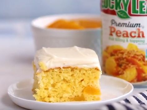 Lucky Leaf Peach Pie Filling Recipes, Peaches And Cream Cake, Box Cakes, Video Poster, Peach Pie Filling, Peach Recipes, Dump Cakes, Lucky Leaf, Banana Cake Recipe