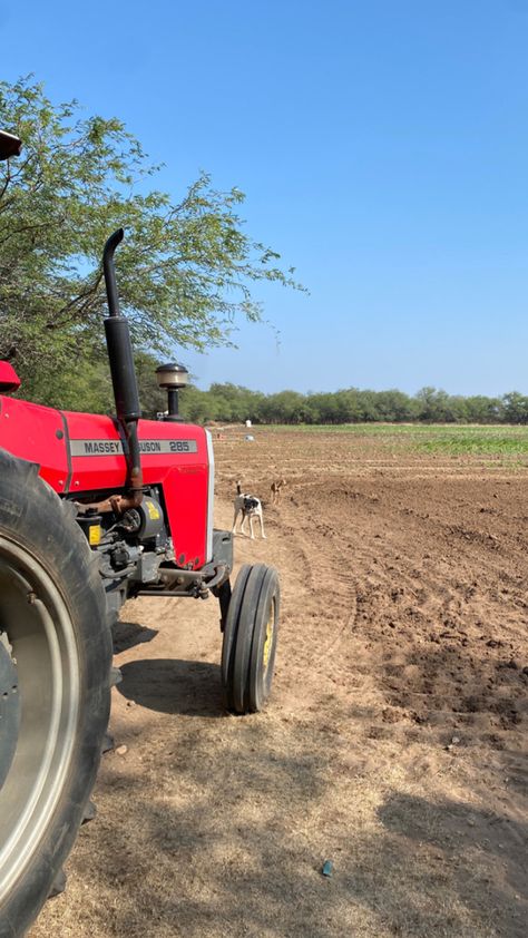 Tractor Snapchat, Agronomy Aesthetic, Tractor Snap, Tractor Aesthetic, Farm Snap, Farmer Aesthetic, Farming Aesthetic, Tractor Photography, Western Aesthetic Wallpaper