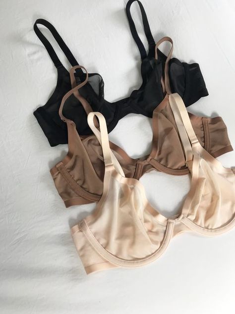 Elegant Lingerie, Lingerie Inspiration, Natural Form, Comfortable Bras, Crop Top Outfits, Pretty Lingerie, Lovely Clothes, Black Lingerie, Looks Vintage