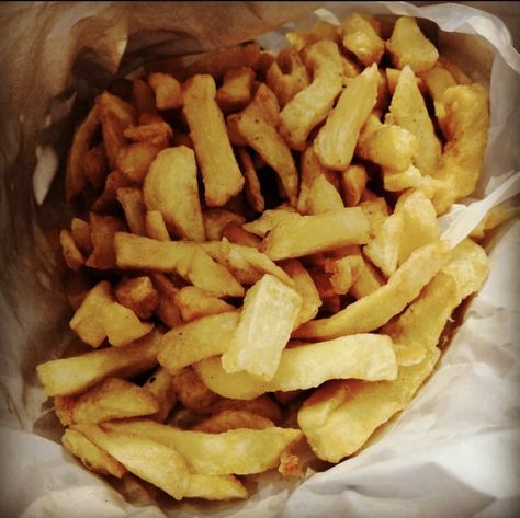 Nothing beats proper chips from chippy! (With lots of vinegar!) #chips #chipshop #fries #potatoes #carblover #chipshopchips #carbs Chip Shop Chips, Fries Potatoes, Vinegar Chips, Health Exercise, Roast Potatoes, Food Cravings, Meal Ideas, Favorite Person, Vinegar