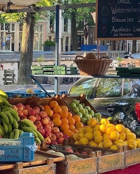 Italy Vibes, Food Bakery, Fruit Stand, Läcker Mat, Think Food, Deilig Mat, Julia Child, Italian Summer, Summer Dream