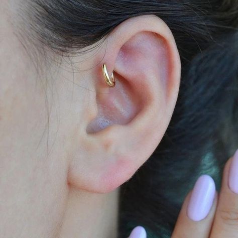 ✨ Elevate your ear game with our stunning Gold 6 mm Mini Ring Piercing! 🌟 Perfect for your forward helix, tragus, and daith—this charming piece adds a touch of elegance to any look. Dare to shine bright and stack them up for a trendy statement! ✨✨#JewelryLove #EarPiercing #TrendyAccessories #GoldJewelry #HelixPiercing #TragusPiercing #DaithPiercing #FashionStatement #Accessorize #BlingItOn 💖 Ear Piercing Forward Helix Single, Helix And Daith Piercing, Helix Ring Piercing, Forward Helix Piercing Jewelry, Helix Ring, Mini Ring, Forward Helix Piercing, Helix Piercing Jewelry, Ring Piercing