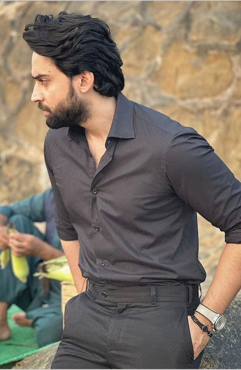 Bilal Abbas Ishq Murshid, Bilal Abbas Khan In Ishq Murshid, Shahmeer Sikandar, Ishq Murshid, Black Blazer Men, Kpop Fashion Men, Bilal Abbas Khan, 90s Bollywood Aesthetic, Bilal Abbas