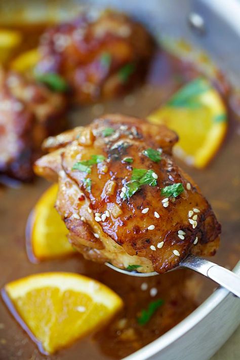 Honey Orange Chicken - skillet chicken with savory, sweet and tangy honey orange sauce. Easy recipe, takes 20 mins, great for dinner! | rasamalaysia.com Dark Meat Chicken Recipes, Honey Orange Chicken, Honey Sauce For Chicken, Dark Meat Chicken, Chicken With Honey, Chicken Sauce, Food Asian, Poultry Dishes, Marinated Pork Tenderloins