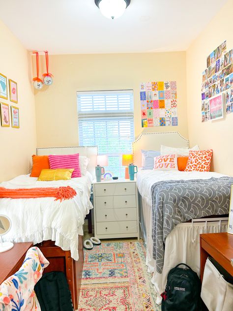 sorority house room, pink, orange, preppy disco ball Preppy Dorm Room Ideas Pink, Room Ideas Pink And Orange, Orange Dorm Room Ideas, Pink And Orange Dorm Room, Orange Dorm Room, Pink And Orange Dorm, Preppy Dorm Room Ideas, Dorm Room Ideas Pink, Baylor Dorm