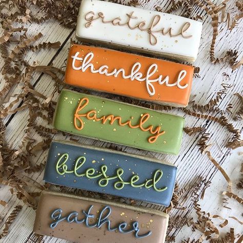 Thanksgiving Cookies Decorated, Grateful To Be Alive, Cookies Thanksgiving, Fall Decorated Cookies, S Cookies, Cookie Sticks, Thanksgiving Cookies, Sugar Cookie Designs, Thanksgiving Design