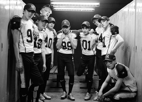 Exo Teaser, Exo Group Photo, Exo Exodus, Exo Group, Stages Of Love, Exo Album, Exo Lockscreen, Exo Ot12, Exo Kyungsoo