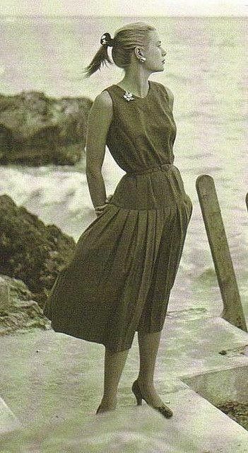 Grace Kelly Grace Kelly Casual, Icons Women, Street Casual Men, Monaco Style, Style Hijab Simple, Style Icons Women, Style Icons Inspiration, Boho Fashion Winter, Celebrity Film