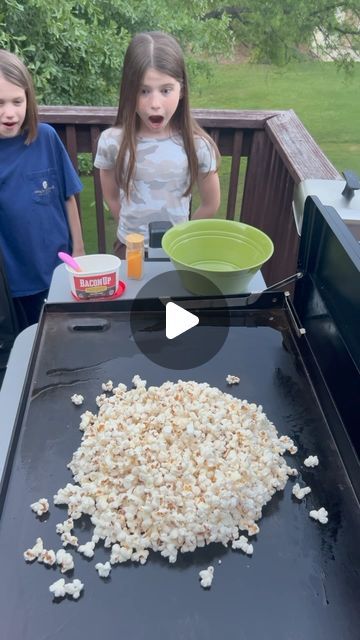 Cooking On The Grill Ideas, Foods To Cook On Blackstone, Blackstone Grill Seasoning, Kayak Food Ideas, Take Out Food Ideas, Blackstone Popcorn Recipe, Sweet Potatoes On Blackstone Griddle, Griddle Food Ideas, Blackstone Game Day Food