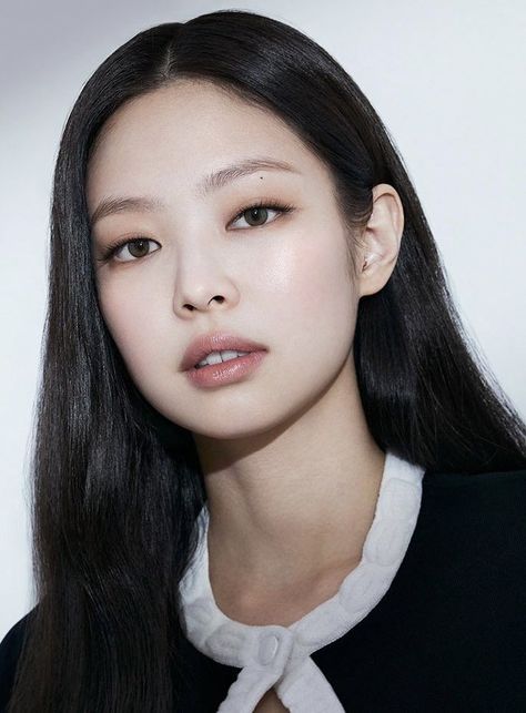 Jennie Chanel, Jennie Kim Blackpink, Good Credit, Jennie Lisa, 인물 사진, Blackpink Photos, Blackpink Fashion, Kpop Fashion, Blackpink Jennie