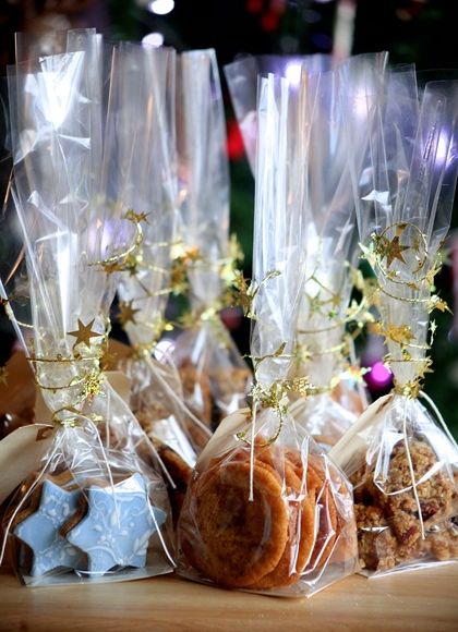 Christmas Cookies Packaging, Edible Christmas Gifts, Christmas Cookies Gift, Fudge Cookies, Stroopwafel, Christmas Cookie Exchange, Christmas Hamper, Xmas Cookies, Cookie Packaging