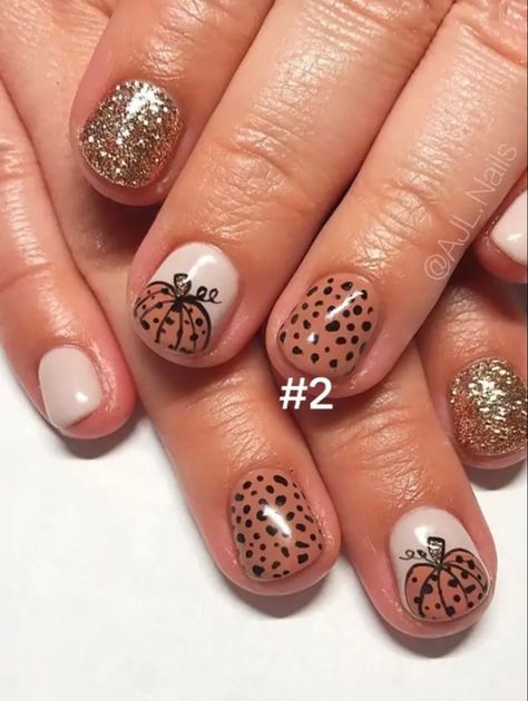 Fall Leaf Nails, Fall Leaf Nail Art, Leaf Nails, Leaf Nail Art, Fall Leaves Nail Art, Halloween Nails Easy, Fall Gel Nails, Pumpkin Nails, Cute Gel Nails