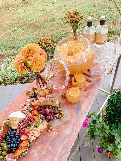 Fall Birthday Party Ideas, Pumpkin Decorating Party, Birthday Party Ideas For Adults, Fall Cocktail Party, Fall Engagement Parties, Autumn Tea Party, Fall Birthday Party, Fall Harvest Party, Party Ideas For Adults