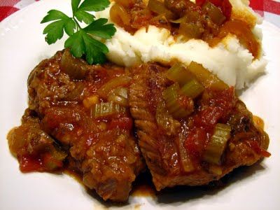 Country Swiss steak  I did the basic recipe, leaving out the sausage and tapioca. Wanted what I remember from childhood Recipes Venison, Cube Steaks, Swiss Steak Recipes, Crockpot Cube Steak, Venison Steak, Swiss Steak, Round Steak, Amish Recipes, Steak Recipe