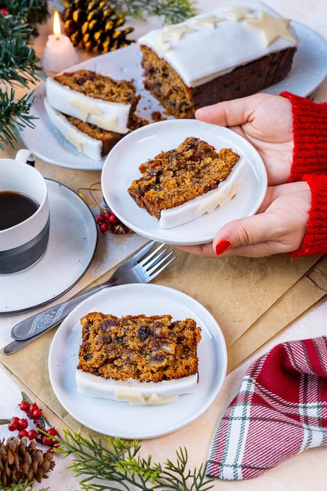 Small Christmas Cake Recipe, Christmas Loaf, Potato Cake Recipe, Carrot Cake Recipe Homemade, Carrot Cake Dessert, Sweet Potato Cake Recipe, Christmas Pastry, Carrot Cake Recipe Healthy, Easy Christmas Cake Recipe