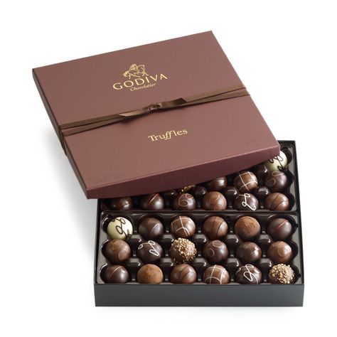 Godiva Truffles, Expensive Chocolate, Godiva Chocolatier, Truffle Boxes, Truffle Gift, Chocolate Boxes, Godiva Chocolate, Chocolate Dreams, Candy Packaging