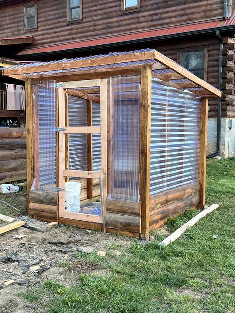 Saran Wrap Greenhouse, Diy Wooden Greenhouse, Greenhouse Door Diy, Greenhouse Doors Ideas, Diy Glasshouse, Greenhouse From Old Doors, Wood Frame Greenhouse Ideas, 6x6 Greenhouse, Corrugated Plastic Greenhouse