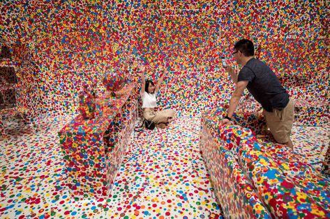 To Infinity and Beyond: Inside The Obliteration Room at the Cleveland Museum of Art Obliteration Room, Famous Artworks, Dot Stickers, Famous Artwork, Cleveland Museum Of Art, Childhood Books, Art Japonais, Yayoi Kusama, White Room