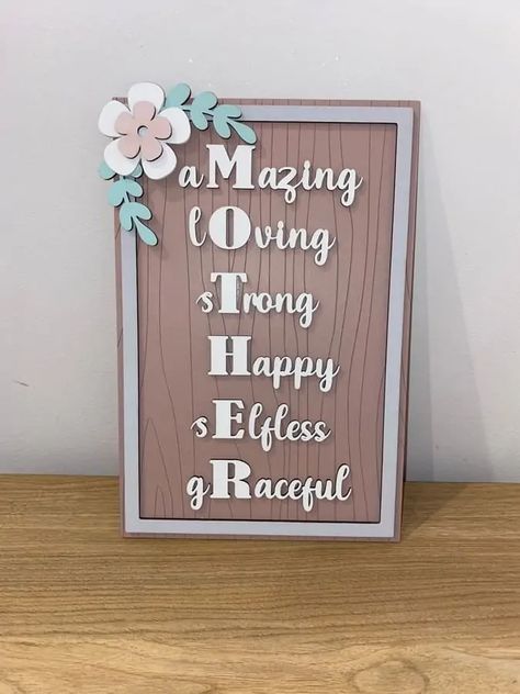 20+ Lovely Mothers Day Signs Ideas For An Appealing Present Decor For Mothers Day, Mothers Day Board Ideas, Mothers Day Room Decoration Ideas, Mothers Day Frame Ideas, Mother Day Decoration Ideas For School, Mothers Day Board Decoration, Mother's Day Decoration, Mother's Day Decorations, Mothers Day Decorations Ideas