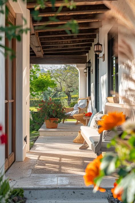 Spanish Style Front Porch Ideas for Your Home Spanish Style Front Porch, Style Front Porch, Modern Front Porches, Spanish Farmhouse, Front Porch Design, Farmhouse Front Porches, Spanish Style Home, Mediterranean Design, Southwest Decor