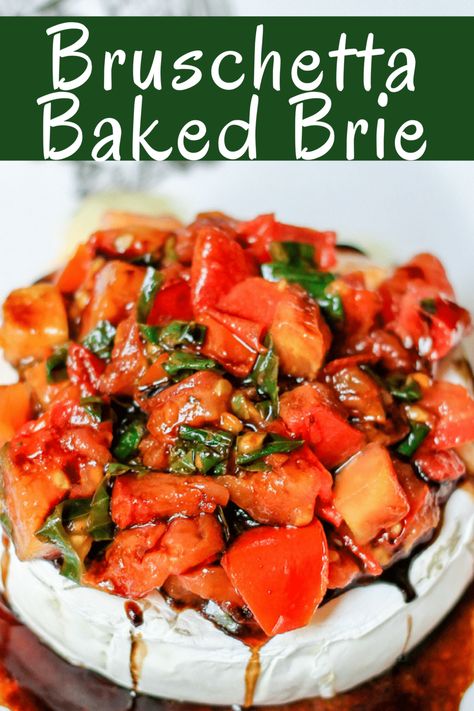 Fresh tomatoes and basil loaded on top of delicious gooey brie will make this Bruschetta Baked Brie your favorite go-to easy party appetizer! Brei Cheese Recipes Brie Appetizer, Brie On The Grill, Cottage Appetizers, Bruschetta Brie, Brie Appetizers, Brie Recipes Appetizers, Baked Brie Appetizer, Summer Appetizers, Bruschetta Chicken Pasta