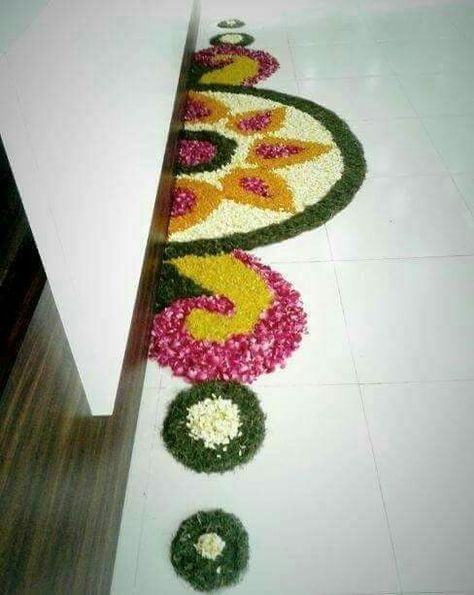 Best Rangoli, Best Rangoli Design, Rangoli Designs For Diwali, Poo Kolam, Easy Rangoli Designs Diwali, Diwali Decorations At Home, Housewarming Decorations, Simple Rangoli Designs Images, Diy Diwali Decorations