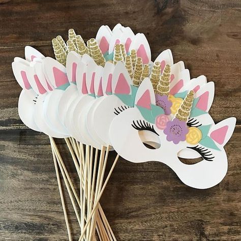 Diy Unicorn Birthday Party, Unicorn Photo, Unicorn Birthday Party Decorations, Unicorn Mask, Unicorn Themed Birthday Party, Unicorn Birthday Cake, Unicorn Party Decorations, Unicorn Crafts, Unicorn Decorations