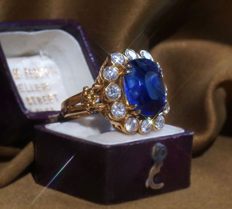 GIA 12.04 Cts Unheated Sri Lanka Blue Sapphire and Diamond Ring 18K Gold | Sensual Sapphires Antique Ring Box, Diamond Ring Vintage, Antique Jewelry Rings, Antique Diamond Rings, Sapphire And Diamond Ring, Ring Pictures, No Heat, Natural Sapphire, Ring Vintage