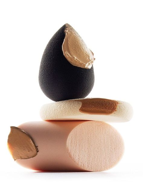 Makeup Website, Makeup Sponges, Cosmetics Photography, Beauty Products Photography, Still Life Photographers, Makeup Photography, Perfect Foundation, Makeup Sponge, Beauty Blender