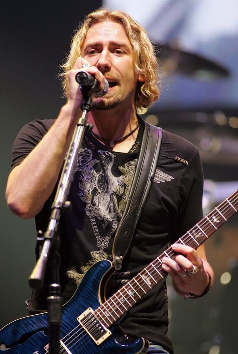 Chad Kroeger Chad Kroeger, Services Website, Iconic Photos, 8x10 Photo, Lead Singer, Britney Spears, Cool Bands, Rock Music, Rock Bands