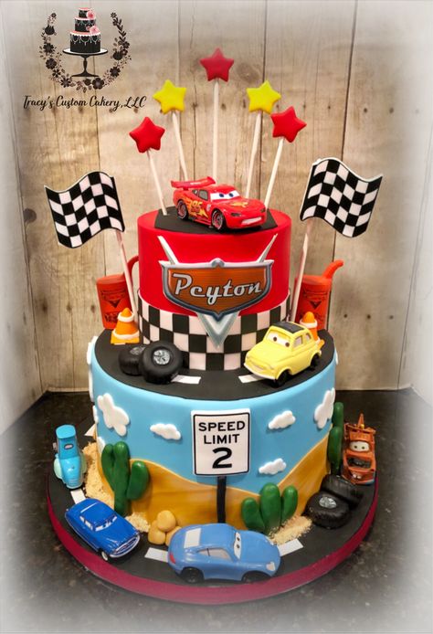 Cars 3 Cake Ideas, Cars 2nd Birthday Party Cake, Cars 3rd Birthday Cake, Cars Bday Cake, Disney Cars Cake Ideas, Cars Birthday Cake For Boys, Birthday Cake Car Theme, Mcqueen Cake Ideas, Race Car Cakes For Boys